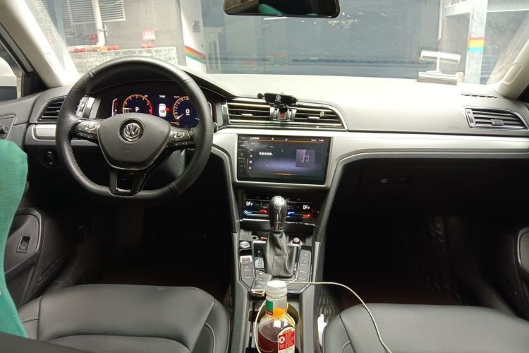 Used Volkswagen Lamando 2021 280TSI DSG Comfort Edition Center Console