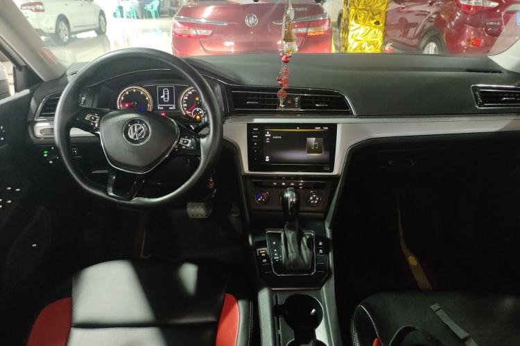 Used Volkswagen Lamando 2021 230TSI DSG Fashion Edition Center Console