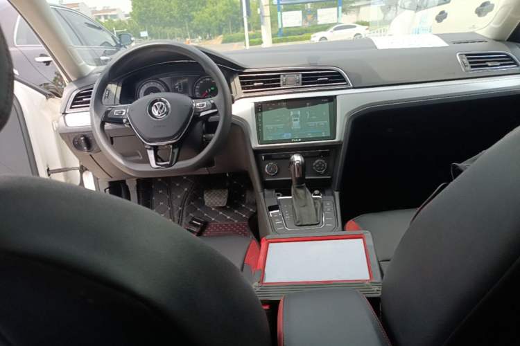 Used Volkswagen Lamando 2021 230TSI DSG Fashion Edition Center Console