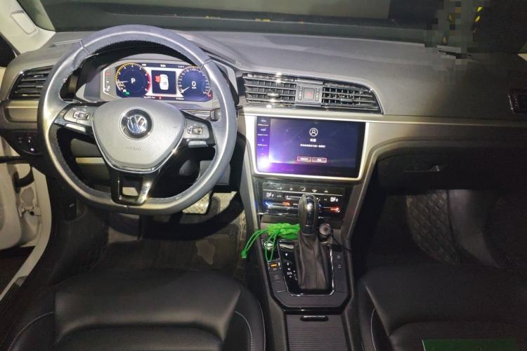 Used Volkswagen Lamando 2021 280TSI DSG Comfort Edition Center Console