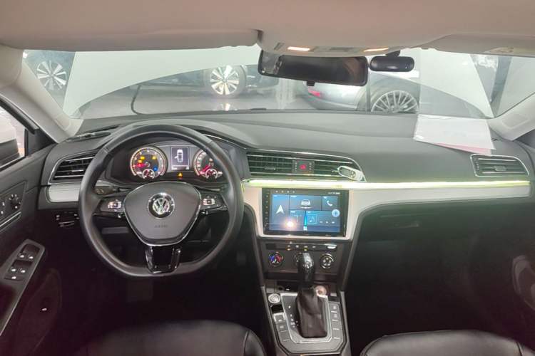 Used Volkswagen Lamando 2021 230TSI DSG Fashion Edition Center Console