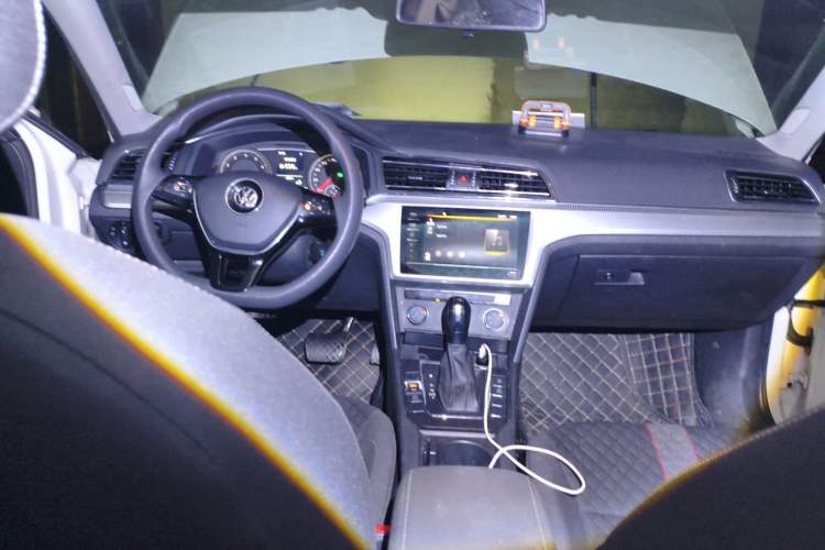 Used Volkswagen Lamando 2021 230TSI DSG Fashion Edition Center Console