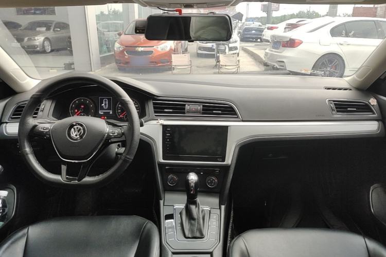 Used Volkswagen Lamando 2021 230TSI DSG Fashion Edition Center Console
