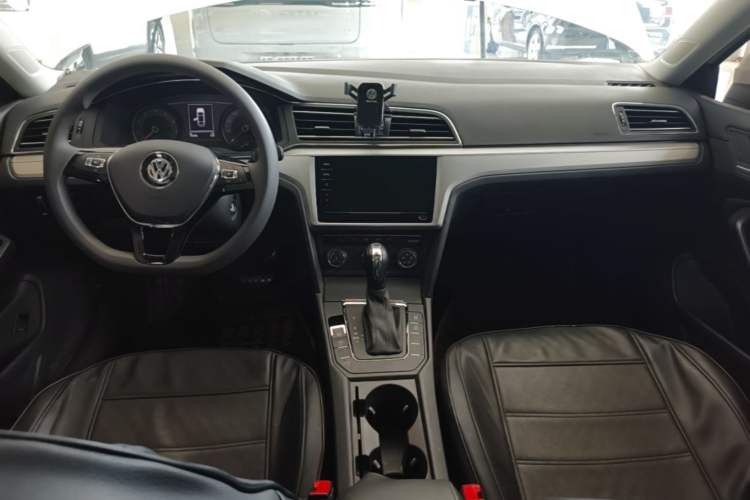 Used Volkswagen Lamando 2021 230TSI DSG Fashion Edition Center Console
