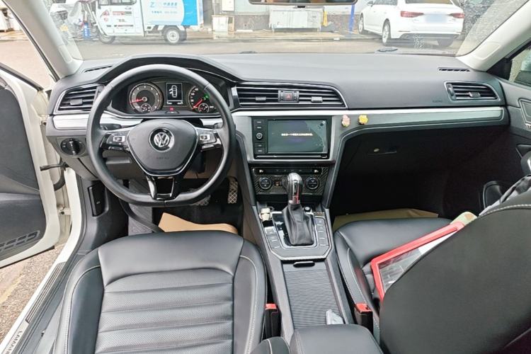 Used Volkswagen Lamando 2021 280TSI DSG Comfort Edition Center Console