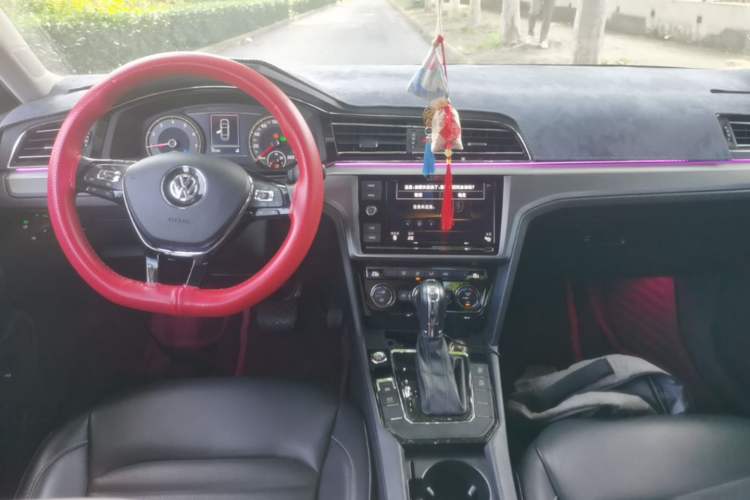 Used Volkswagen Lamando 2021 280TSI DSG Comfort Edition Center Console