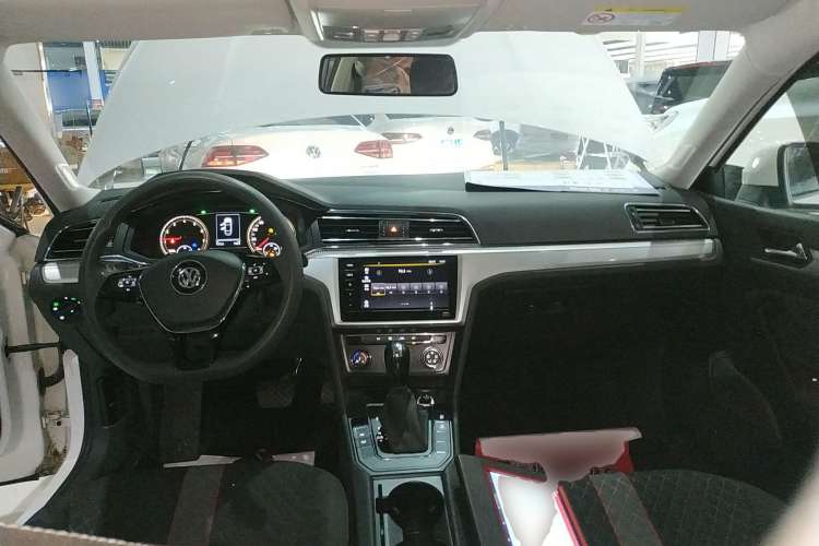 Used Volkswagen Lamando 2021 230TSI DSG Fashion Edition Center Console