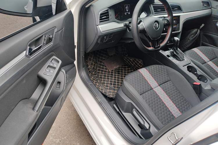 Used Volkswagen Lamando 2021 230TSI DSG Fashion Edition Driver Seat