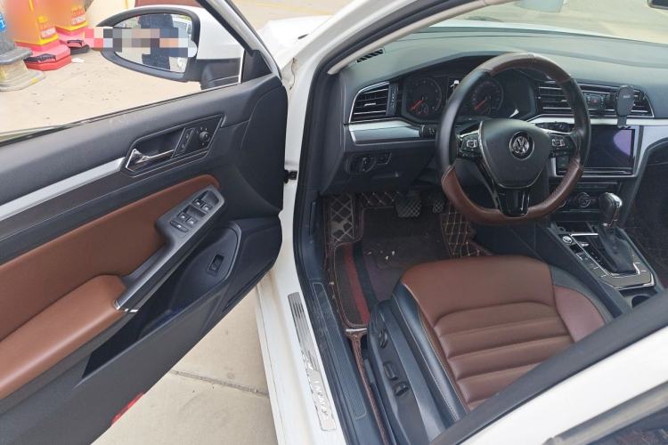 Used Volkswagen Lamando 2021 280TSI DSG Comfort Edition Driver Seat