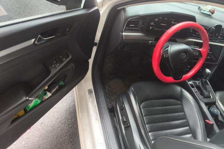 Used Volkswagen Lamando 2021 280TSI DSG Comfort Edition Driver Seat