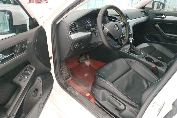 Used Volkswagen Lamando 2021 230TSI DSG Fashion Edition Driver Seat