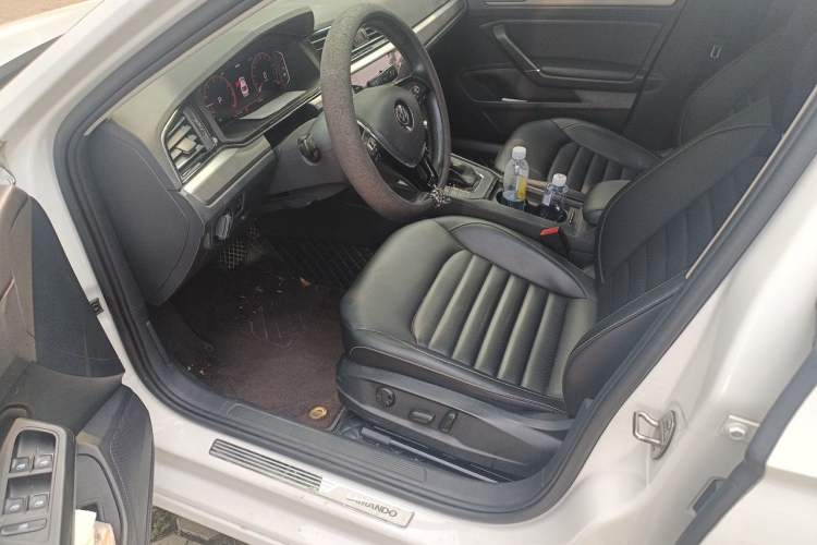 Used Volkswagen Lamando 2021 280TSI DSG Comfort Edition Driver Seat