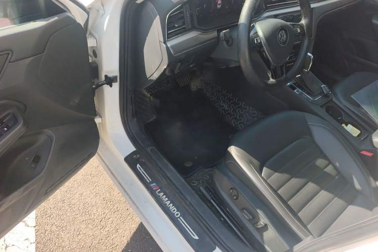 Used Volkswagen Lamando 2021 280TSI DSG Comfort Edition Driver Seat