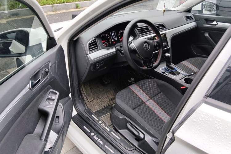 Used Volkswagen Lamando 2021 230TSI DSG Fashion Edition Driver Seat