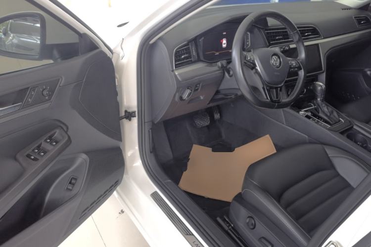 Used Volkswagen Lamando 2021 Facelift 280TSI DSG Comfort Edition (Manual Air Conditioning) Driver Seat