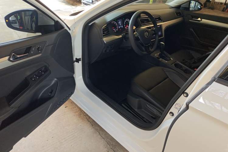 Used Volkswagen Lamando 2021 230TSI DSG Fashion Edition Driver Seat