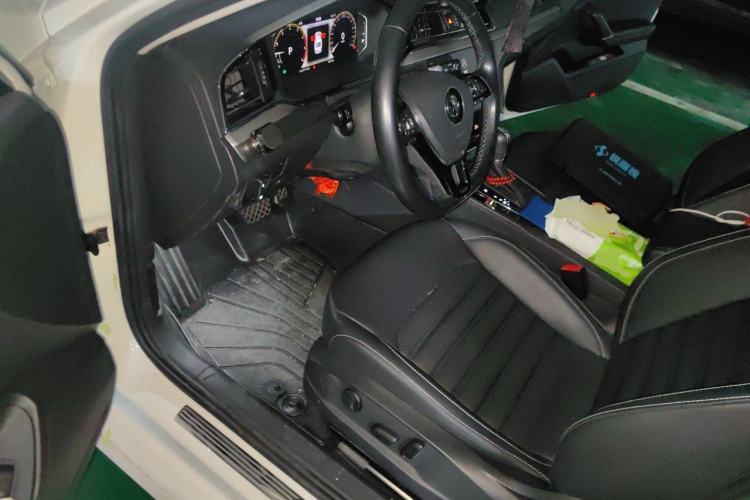 Used Volkswagen Lamando 2021 280TSI DSG Comfort Edition Driver Seat