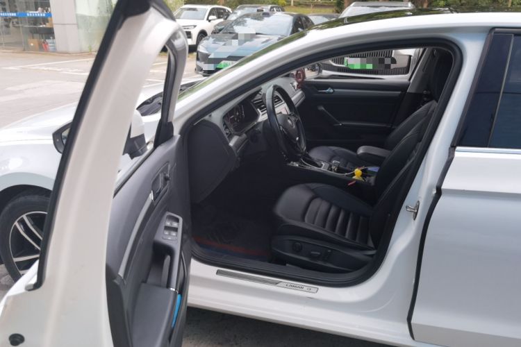 Used Volkswagen Lamando 2021 280TSI DSG Comfort Edition Driver Seat