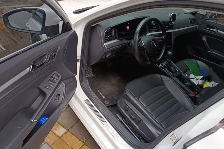 Used Volkswagen Lamando 2021 280TSI DSG Comfort Edition Driver Seat