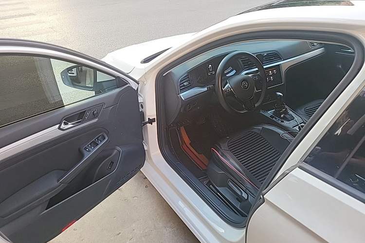 Used Volkswagen Lamando 2021 230TSI DSG Fashion Edition Driver Seat