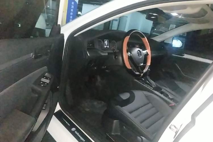 Used Volkswagen Lamando 2021 230TSI DSG Fashion Edition Driver Seat
