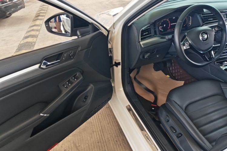 Used Volkswagen Lamando 2021 280TSI DSG Comfort Edition Driver Seat
