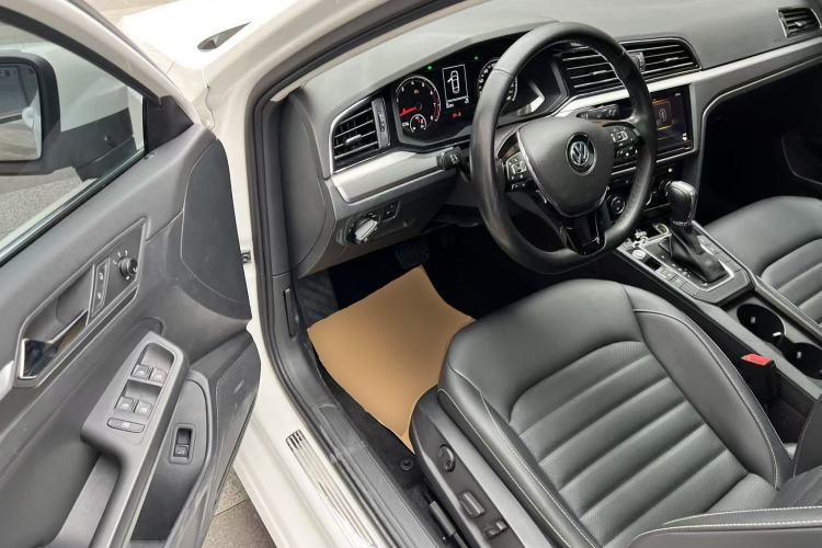 Used Volkswagen Lamando 2021 280TSI DSG Comfort Edition Driver Seat