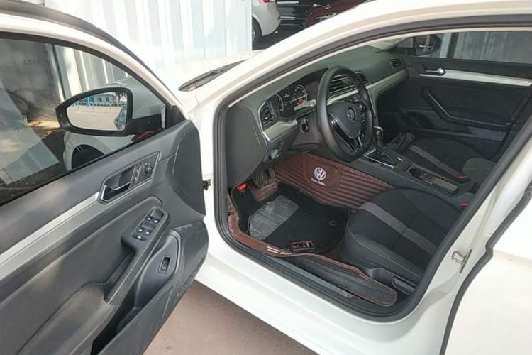Used Volkswagen Lamando 2021 230TSI DSG Fashion Edition Driver Seat
