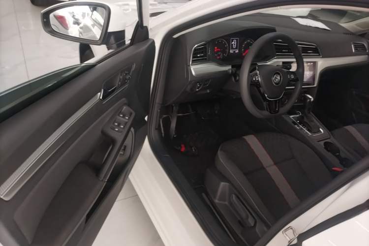 Used Volkswagen Lamando 2021 230TSI DSG Fashion Edition Driver Seat
