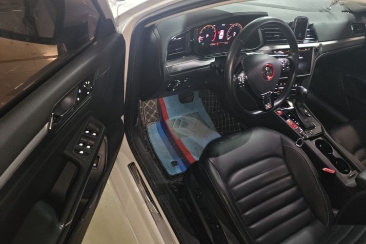 Used Volkswagen Lamando 2021 280TSI DSG Luxury Phantom Edition Driver Seat