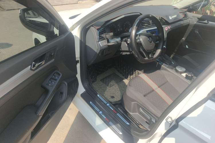 Used Volkswagen Lamando 2021 230TSI DSG Fashion Edition Driver Seat