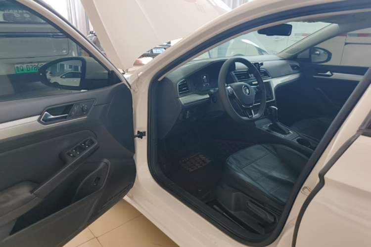 Used Volkswagen Lamando 2021 230TSI DSG Fashion Edition Driver Seat