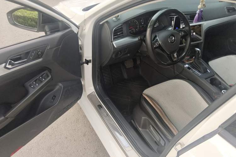 Used Volkswagen Lamando 2021 230TSI DSG Fashion Edition Driver Seat