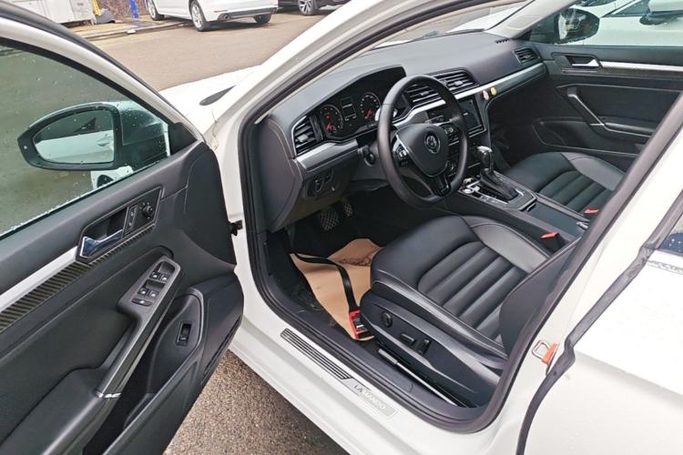 Used Volkswagen Lamando 2021 280TSI DSG Comfort Edition Driver Seat