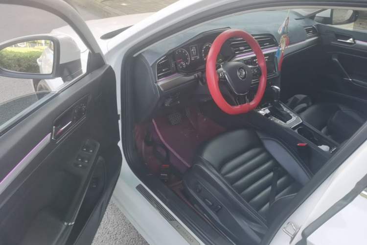 Used Volkswagen Lamando 2021 280TSI DSG Comfort Edition Driver Seat