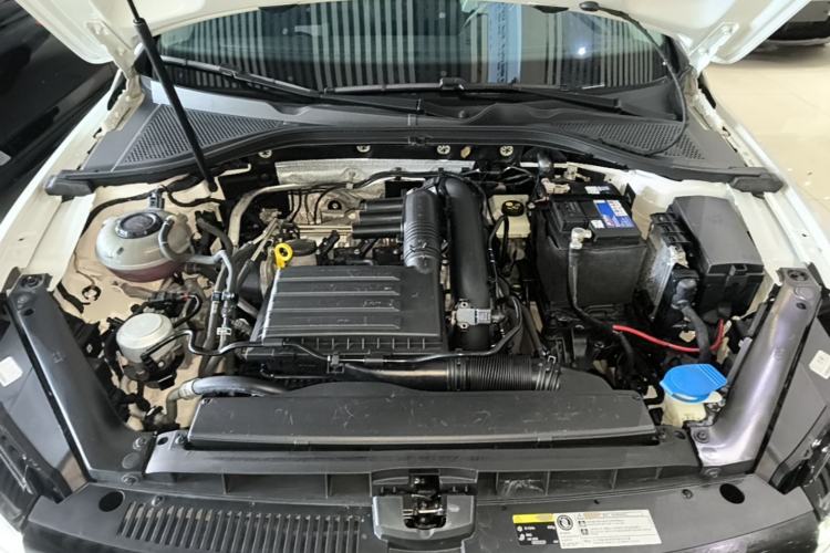 Used Volkswagen Lamando 2021 280TSI DSG Comfort Edition Engine Bay