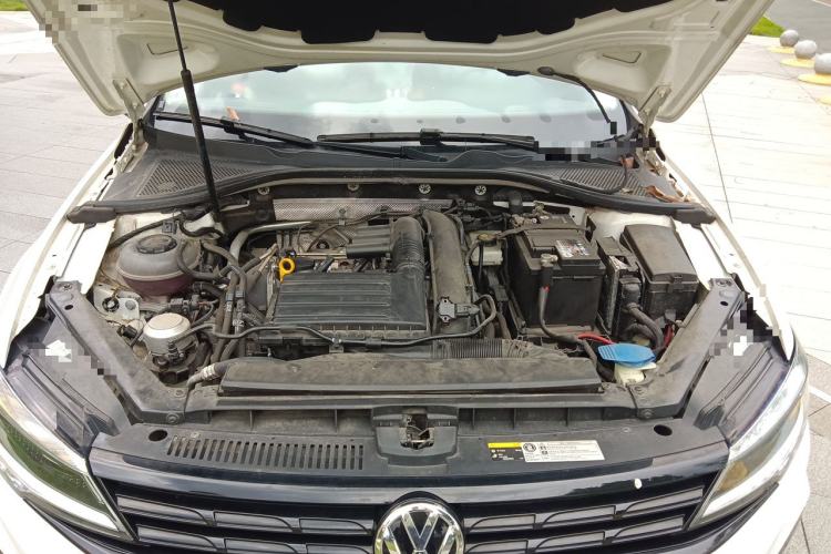 Used Volkswagen Lamando 2021 280TSI DSG Comfort Edition Engine Bay
