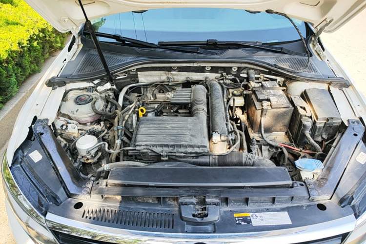 Used Volkswagen Lamando 2021 230TSI DSG Fashion Edition Engine Bay