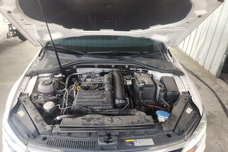Used Volkswagen Lamando 2021 230TSI DSG Fashion Edition Engine Bay