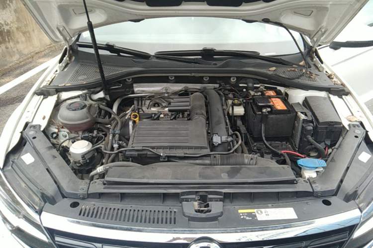 Used Volkswagen Lamando 2021 230TSI DSG Fashion Edition Engine Bay