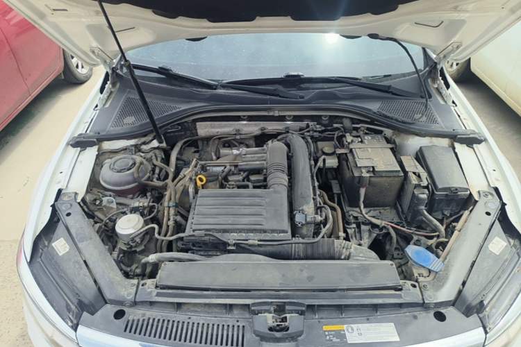 Used Volkswagen Lamando 2021 230TSI DSG Fashion Edition Engine Bay