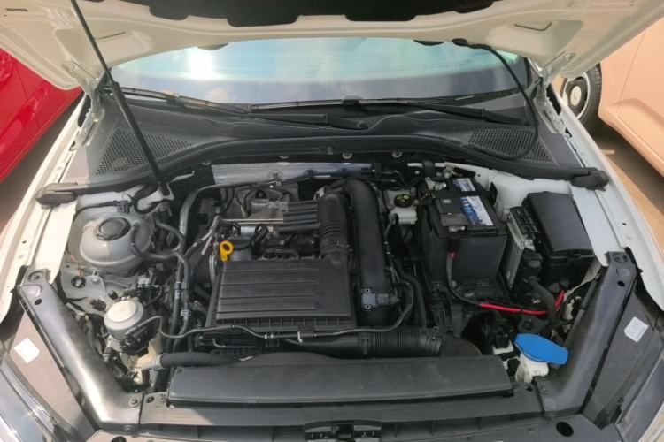 Used Volkswagen Lamando 2021 230TSI DSG Fashion Edition Engine Bay
