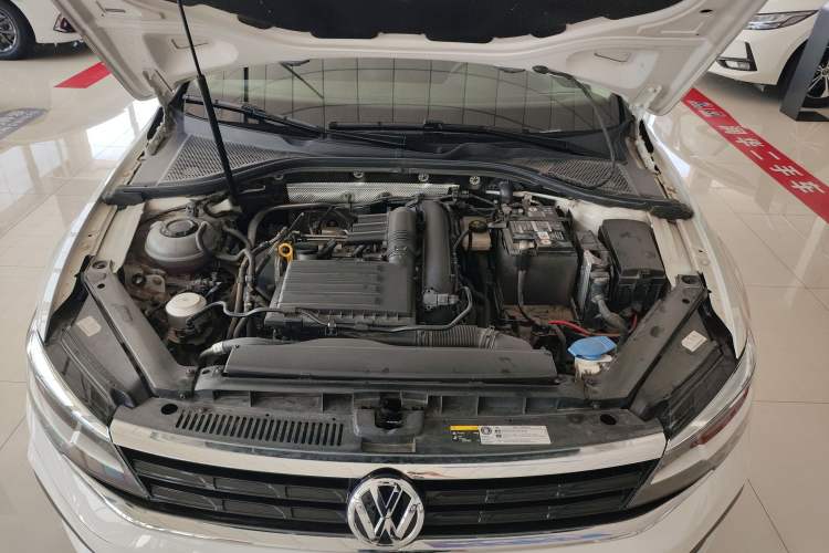 Used Volkswagen Lamando 2021 230TSI DSG Fashion Edition Engine Bay