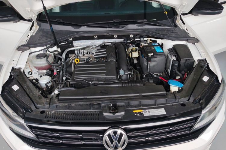 Used Volkswagen Lamando 2021 280TSI DSG Comfort Edition Engine Bay
