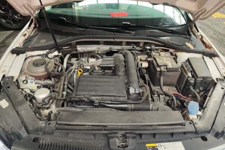 Used Volkswagen Lamando 2021 230TSI DSG Fashion Edition Engine Bay