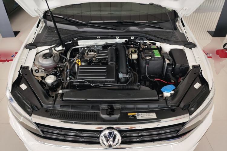 Used Volkswagen Lamando 2021 230TSI DSG Fashion Edition Engine Bay