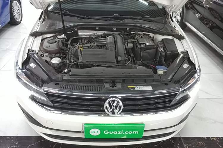 Used Volkswagen Lamando 2021 230TSI DSG Fashion Edition Engine Bay