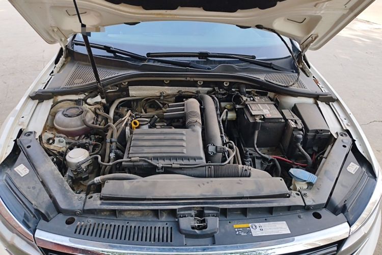 Used Volkswagen Lamando 2021 230TSI DSG Fashion Edition Engine Bay