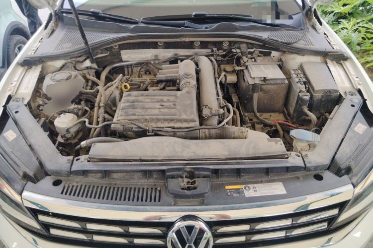 Used Volkswagen Lamando 2021 280TSI DSG Comfort Edition Engine Bay
