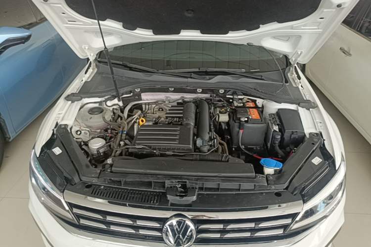 Used Volkswagen Lamando 2021 280TSI DSG Comfort Edition Engine Bay